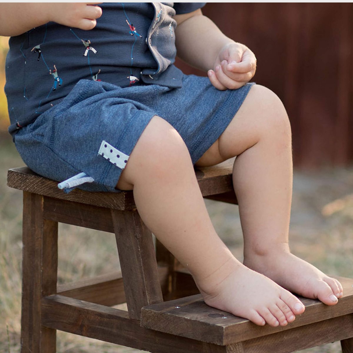 Pantaloncini da bambino biologici OrganicEra, indaco