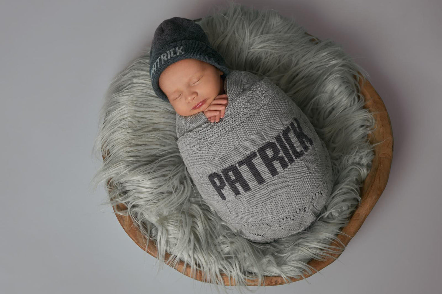Coperata e berrettino personalizzati come regalo originale per neonato